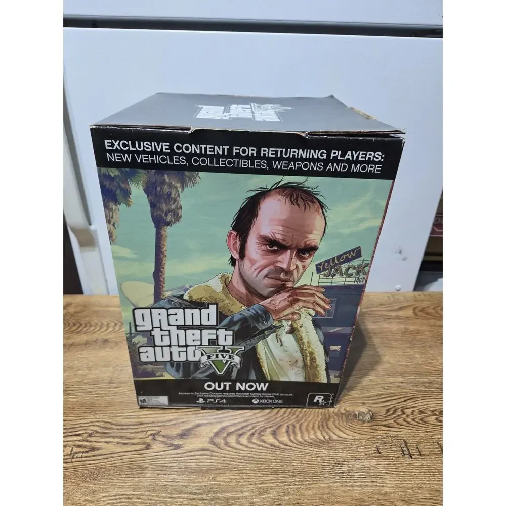 GRAND THEFT AUTO V Store Display Fold Up Promo Box GTA Video Game Promo PS4 XBOX